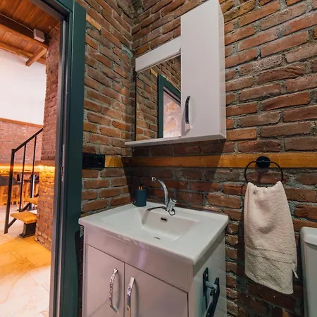 Stone Hotel 3*
